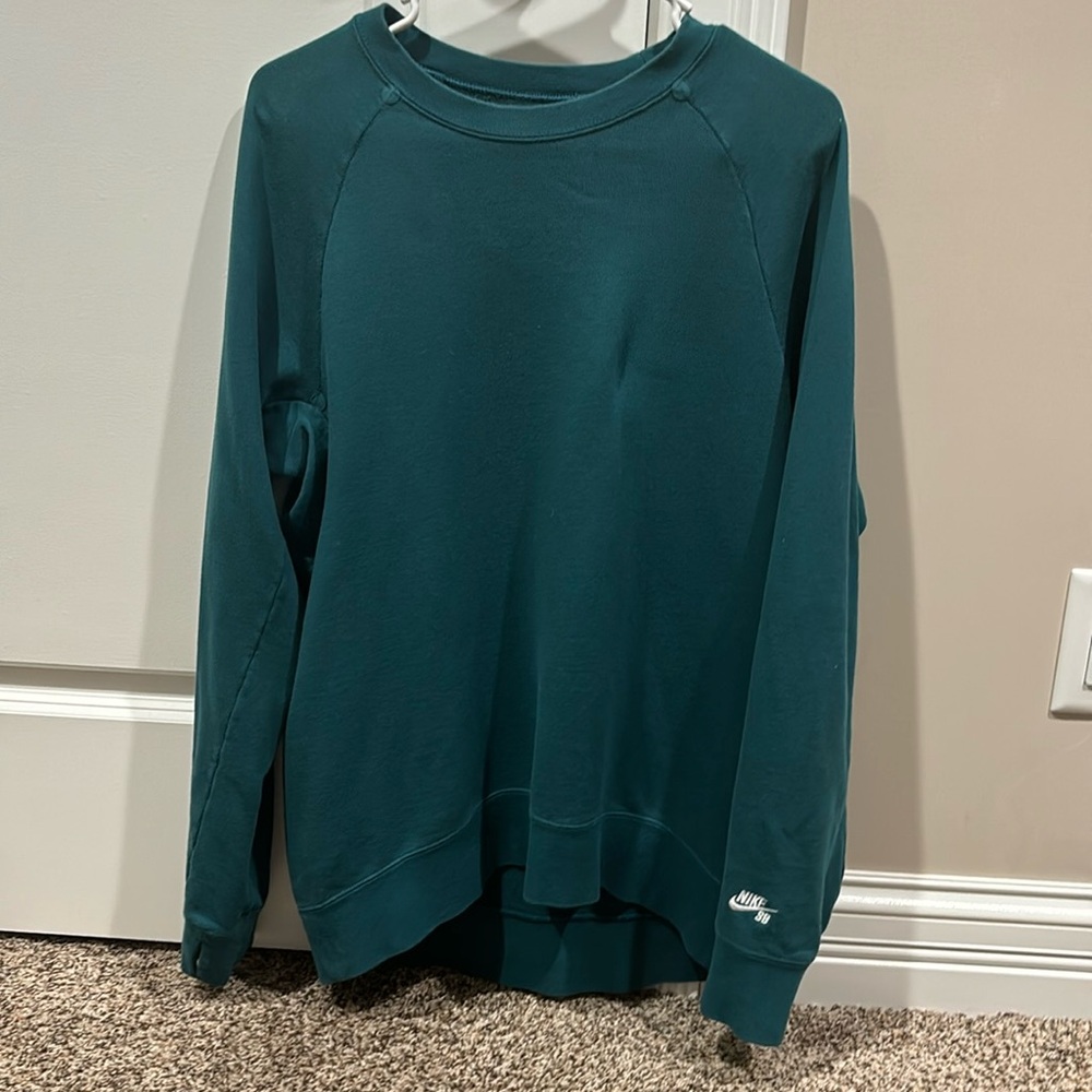 This is a vavntage Sweatshirt .